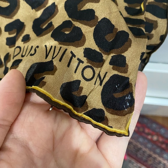 LOUIS VUITTON Silk Square - Used - Picture 5 of 7